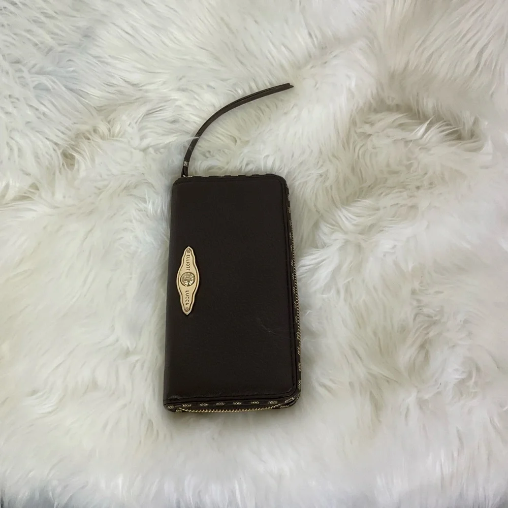 Elliott Lucca Brown Pebbled 100% Cow Leather Channeling Zipper Wristlet Wallet